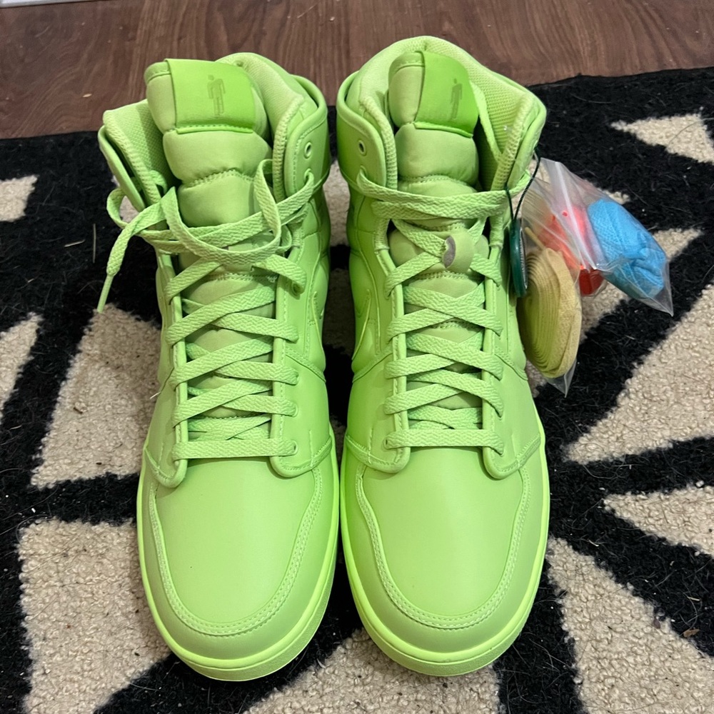 Jordan 1 x Billie Eilish